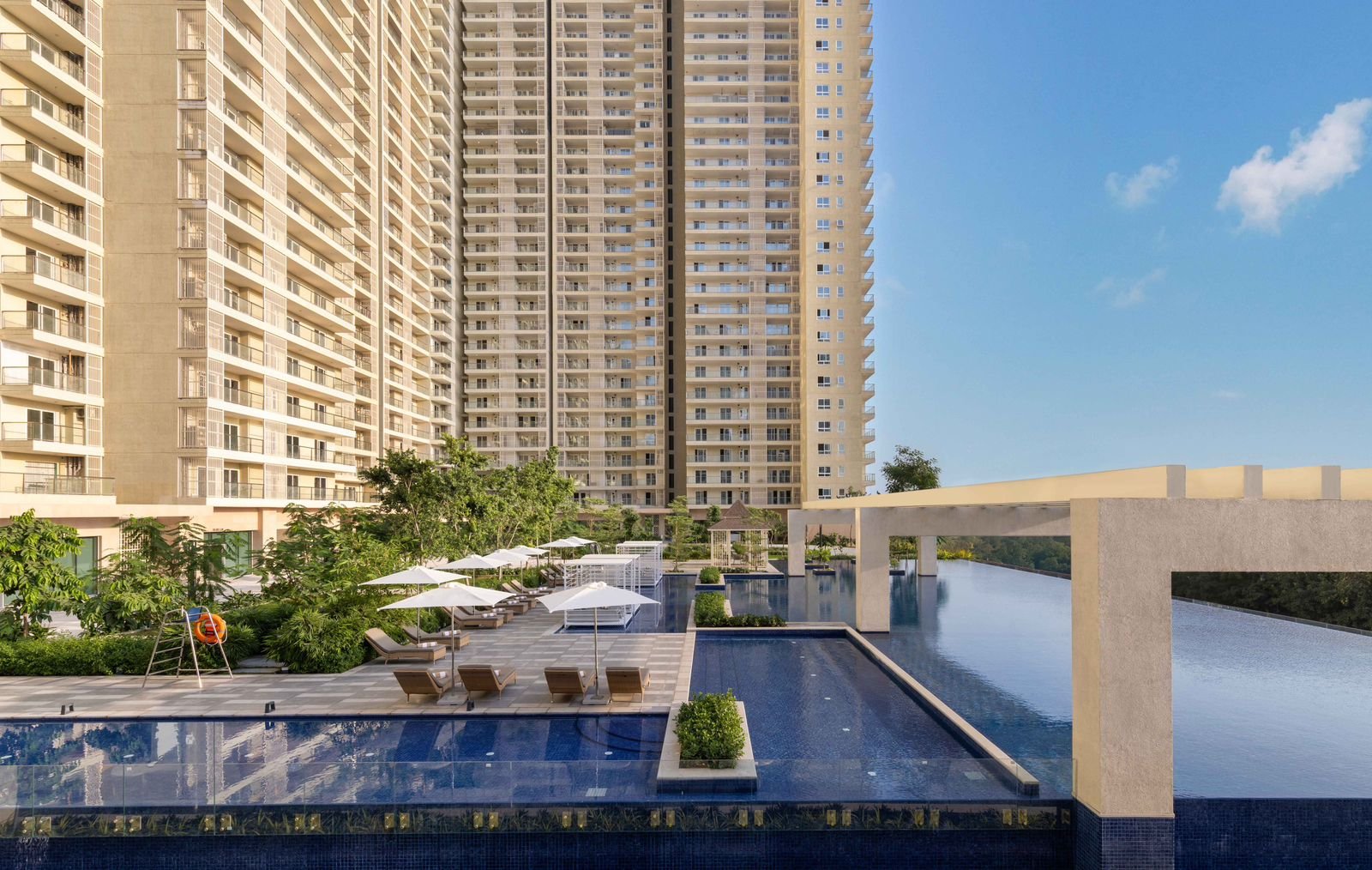  DLF One Midtown Delhi Most Premium Residential Ecosystem with Luxury